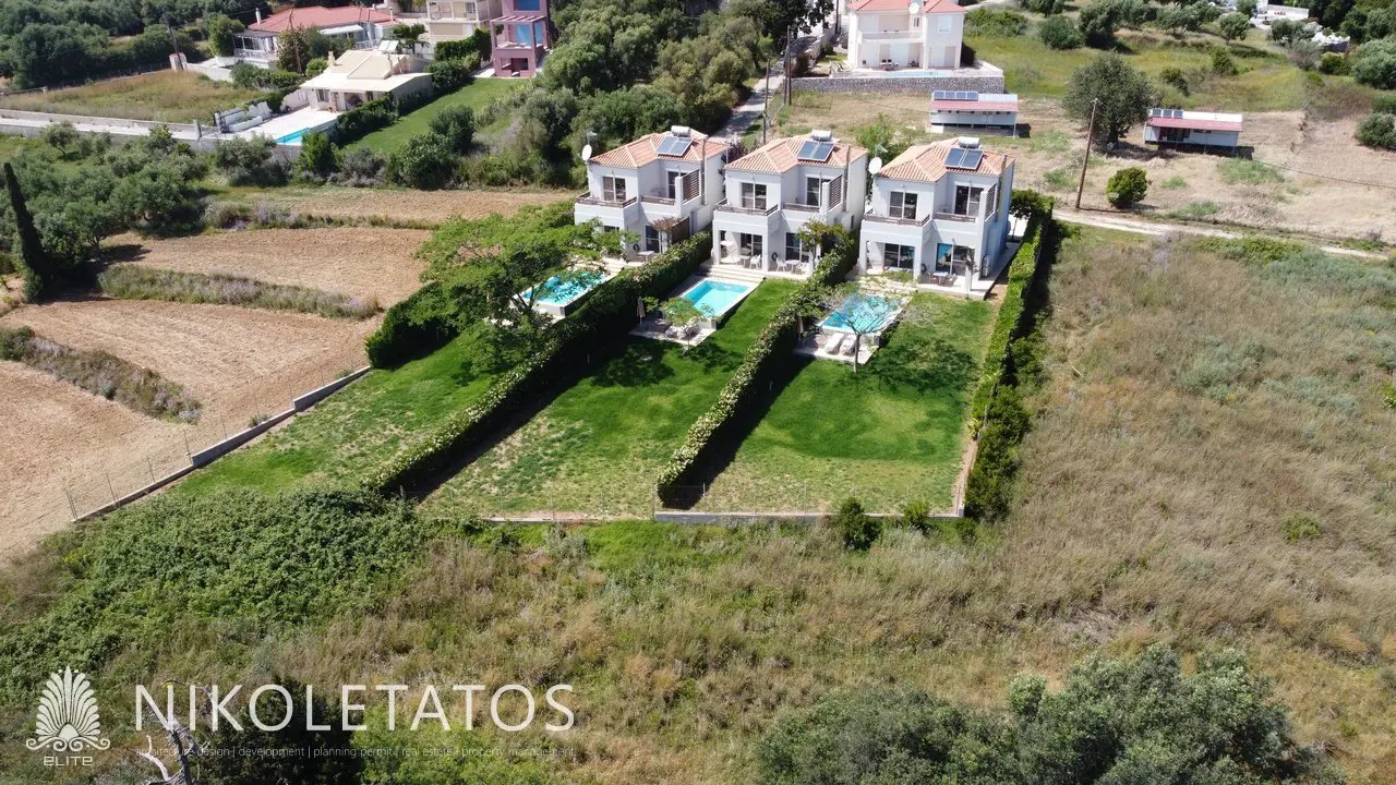 Villa Of 1000 M² In Ratzakli, Greece