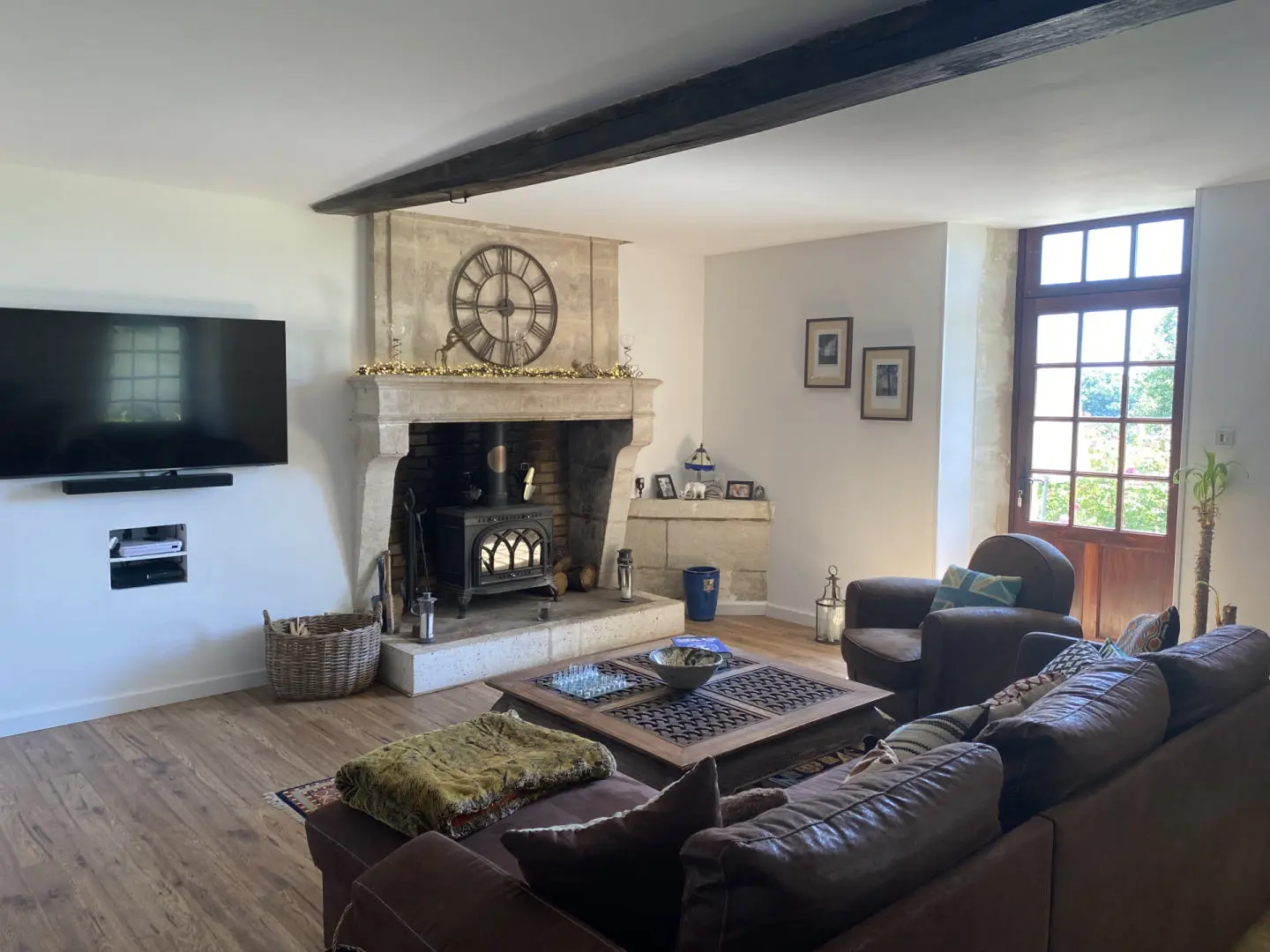 Country House Of 200 M² With Swimming Pool In Aubeterre Sur Dronne