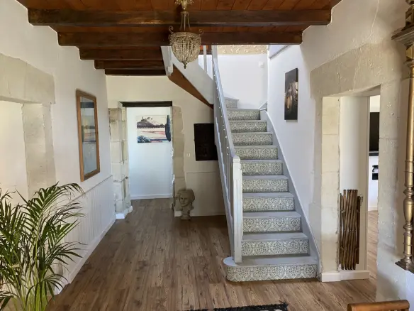 4-bedroom Country House In Bellon, France (161 M²)