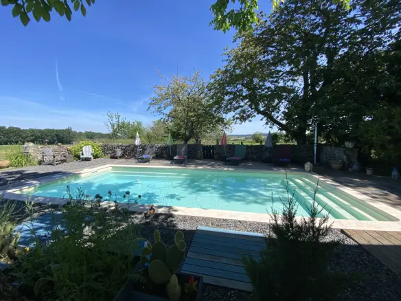 4-bedroom Country House In Bellon, France (161 M²)