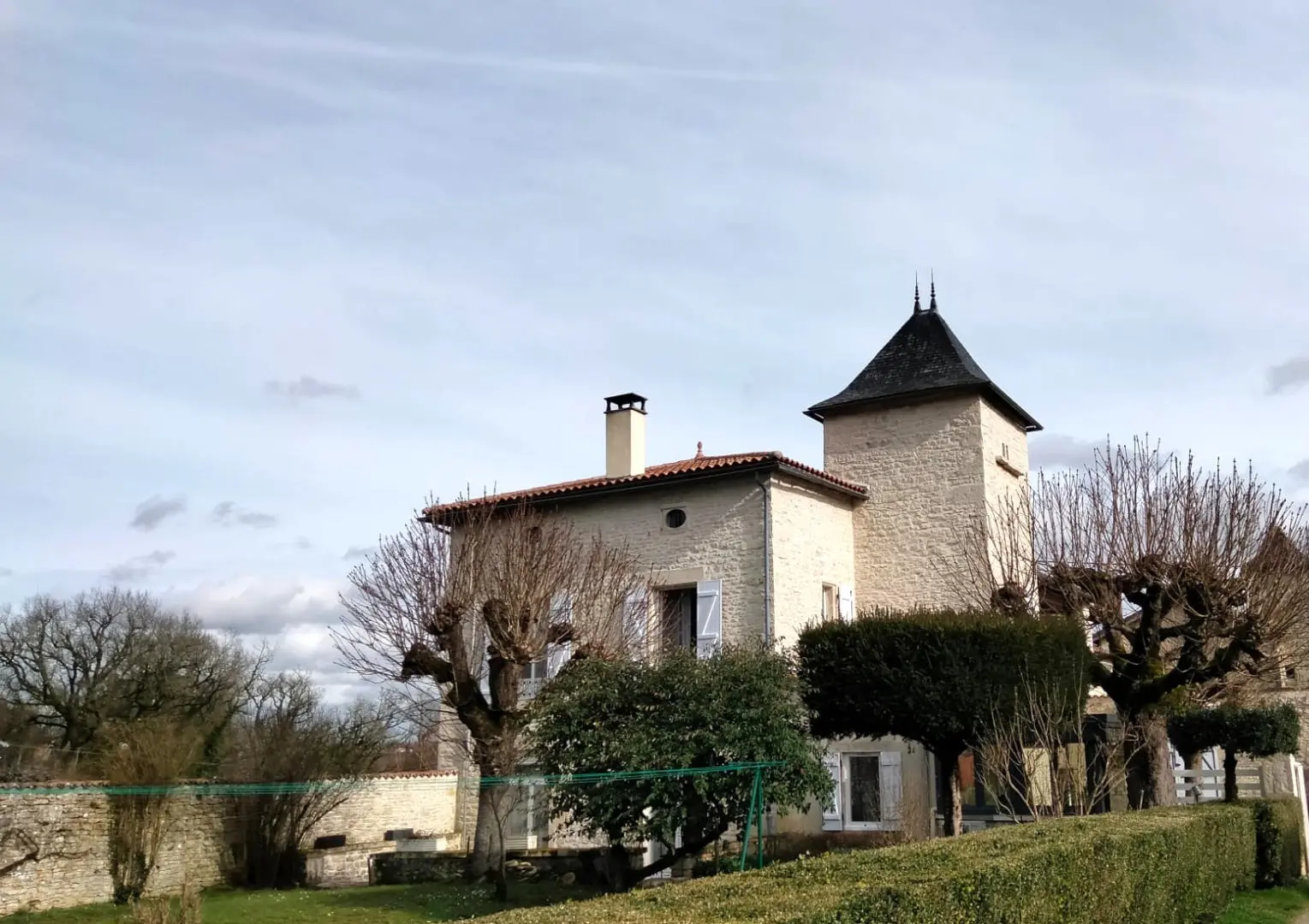 Historic Logis Of 16th Century With Near Verteuil Sur Charente