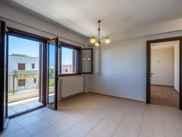 3-bedroom Flat In Makris Gialos, Greece (154 M²)