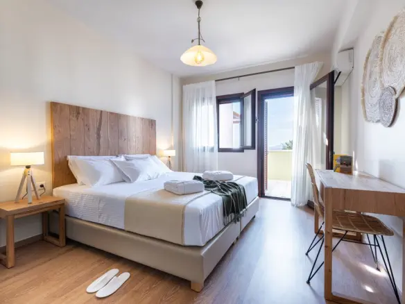 4-bedroom Villa In Makris Gialos, Greece (223 M²)