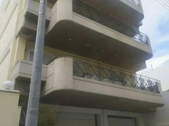 6-bedroom Building In Agios Dimitrios, Greece (500 M²)