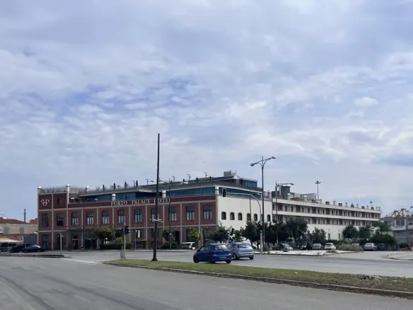 Land Of 2480 M² In Thessaloniki