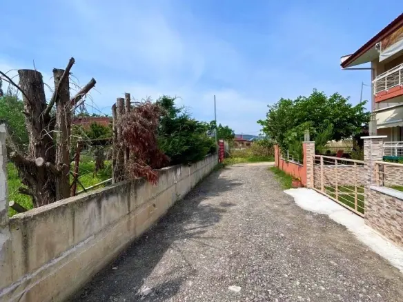 Land Of 1145 M² In The Suburbs Of Thessaloniki