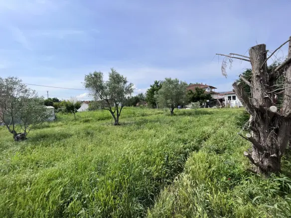Land Of 1145 M² In The Suburbs Of Thessaloniki