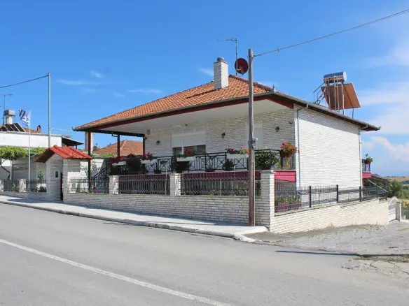 Detached House Of 285 M² On The Olympic Coast
