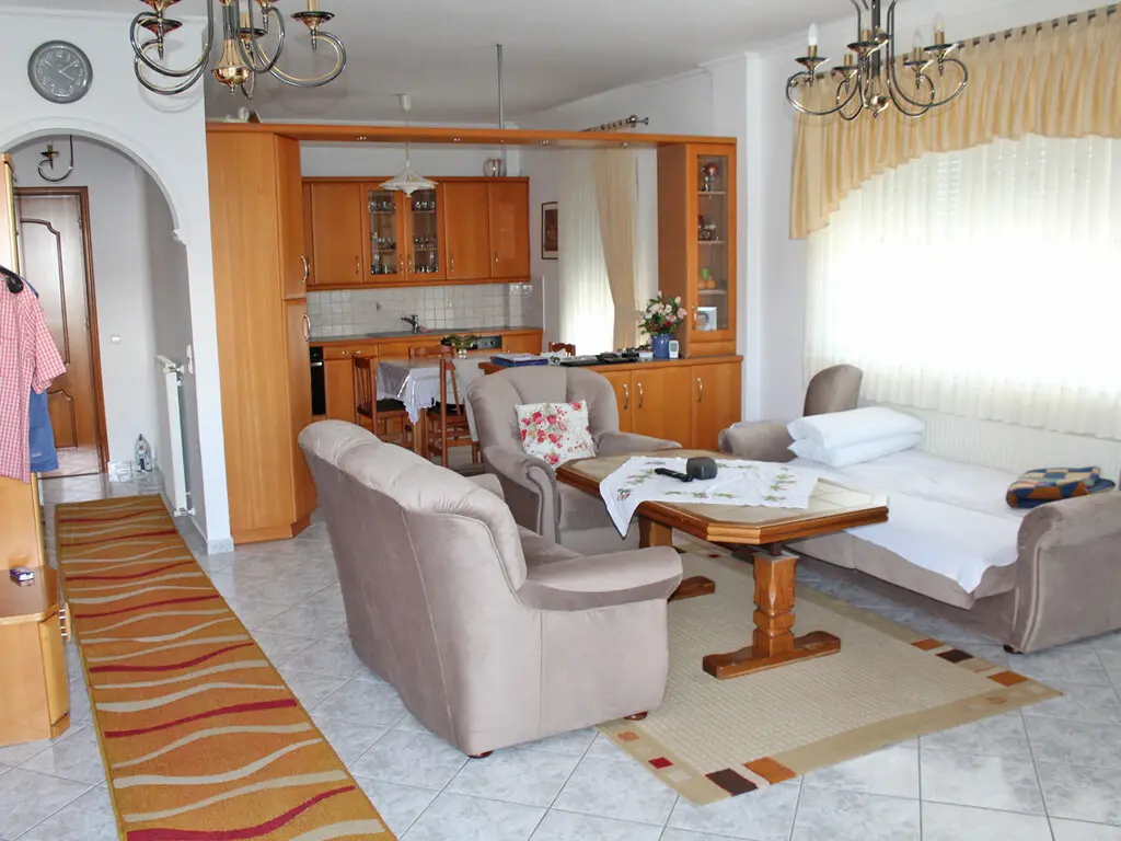 Detached House Of 285 M² On The Olympic Coast
