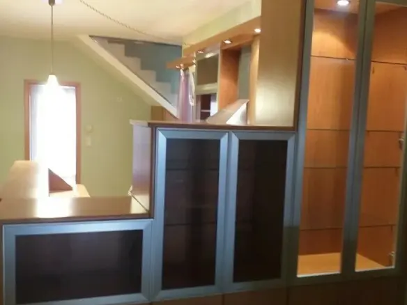3-bedroom Maisonette In Moschato, Greece (162 M²)