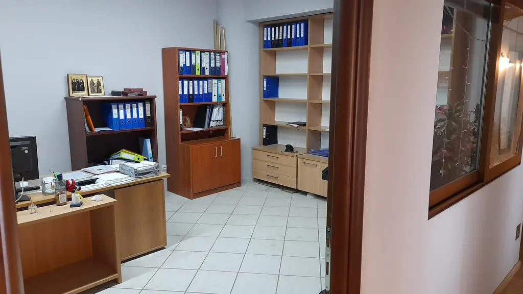 Building Of 1050 M² In Eastern Peloponnese