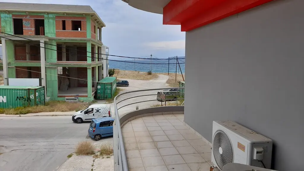 Building Of 1050 M² In Eastern Peloponnese