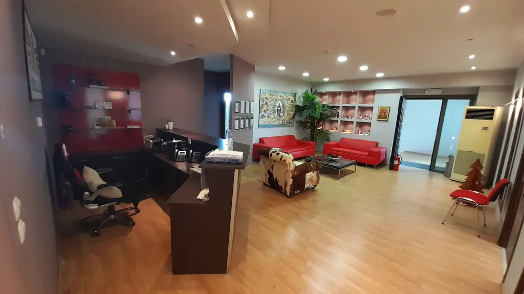Building Of 1050 M² In Eastern Peloponnese
