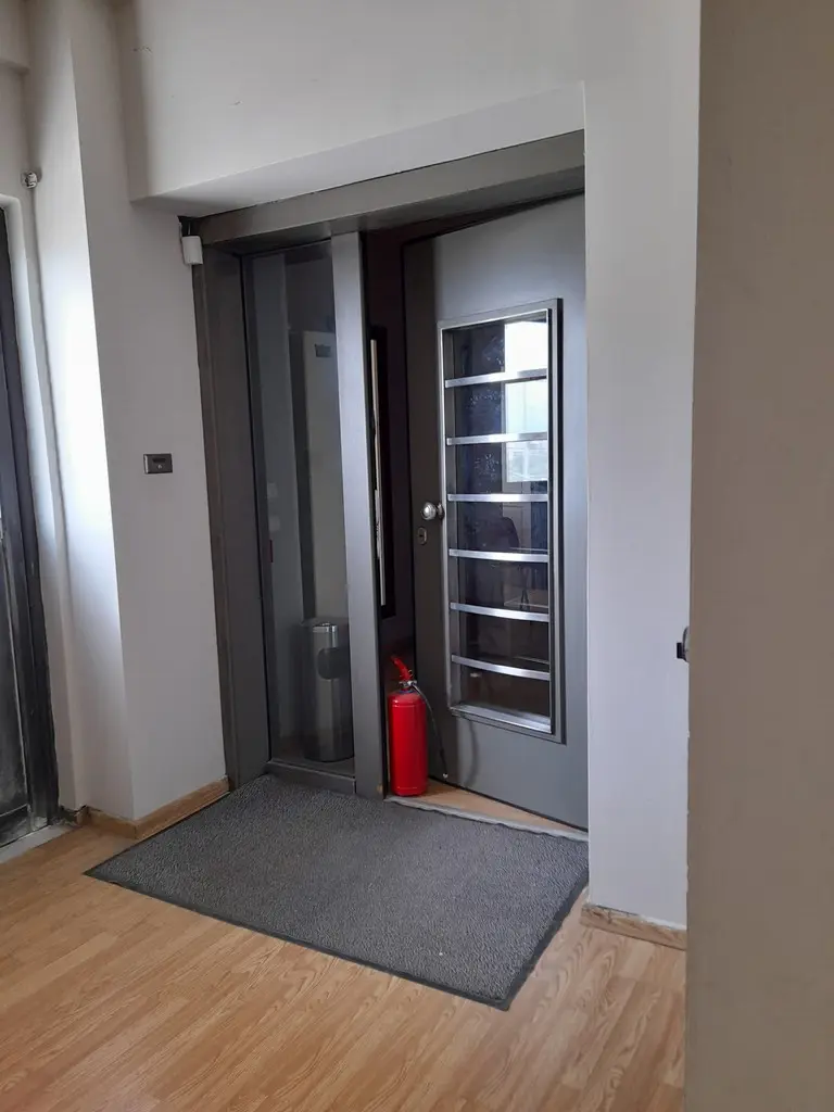 Building Of 1050 M² In Eastern Peloponnese