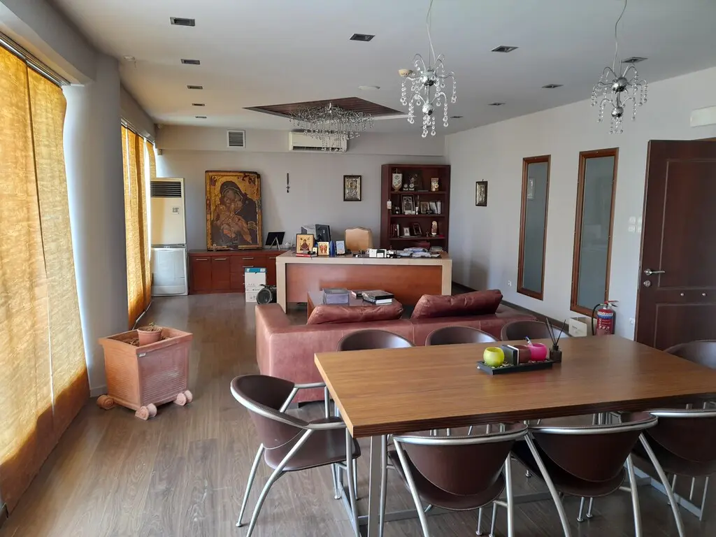 Building Of 1050 M² In Eastern Peloponnese