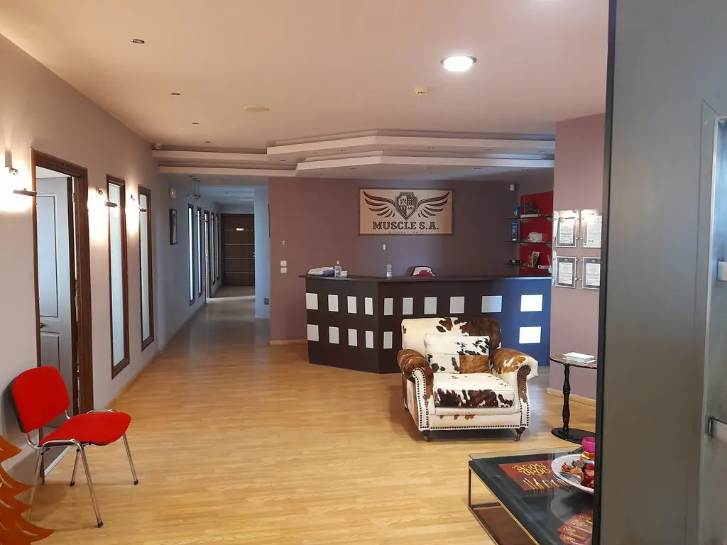 Building Of 1050 M² In Eastern Peloponnese