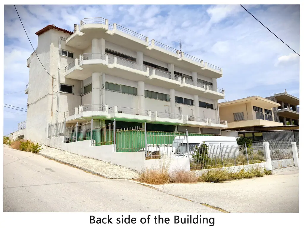 Building Of 1050 M² In Eastern Peloponnese