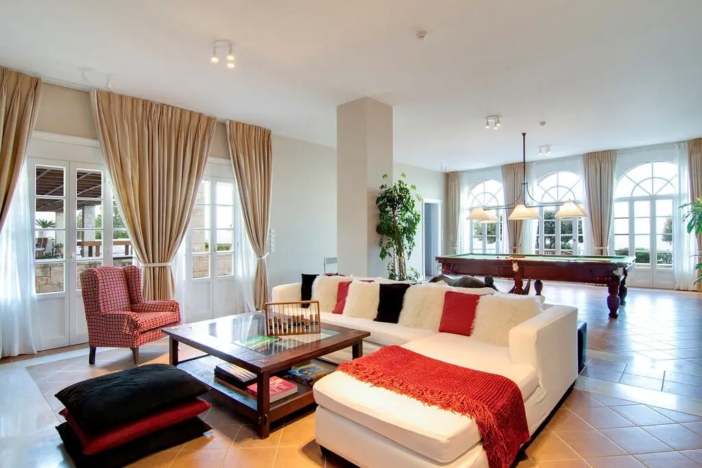 Villa Of 1200 M² In Crete