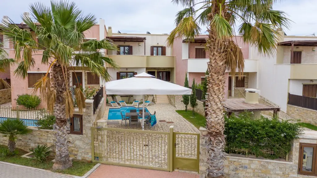 Villa Of 216 M² In Crete
