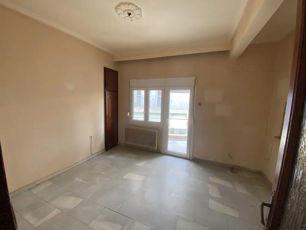 Building In Sikies, Greece (300 M²)