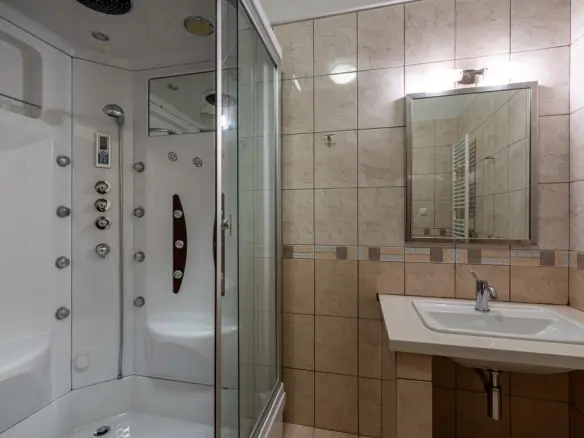 3-bedroom Flat In Makris Gialos, Greece (140 M²)
