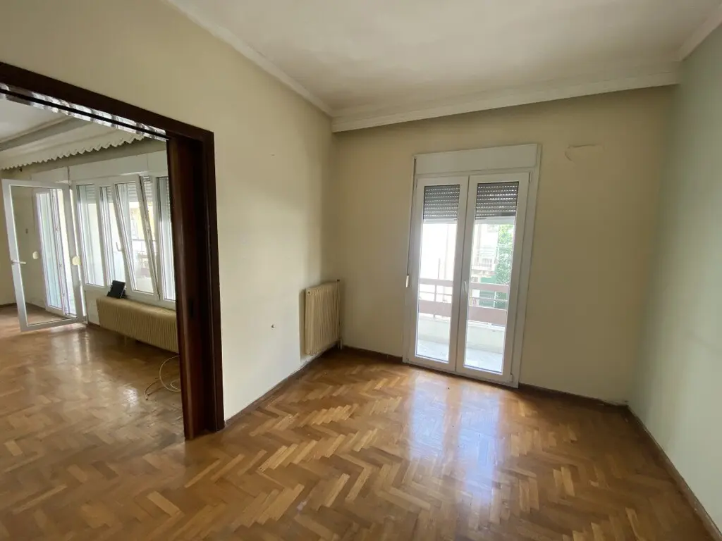 Building In Sikies, Greece (300 M²)