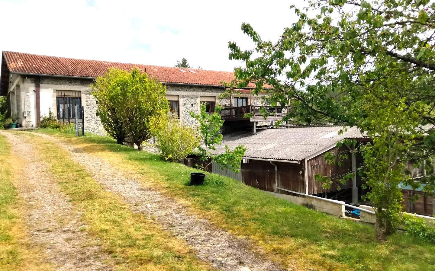 Loft Of 4 Beds, 2.5 Ha With Old Stone, Riverside, New York Style, Views, Outbuildings In Lessac (86)