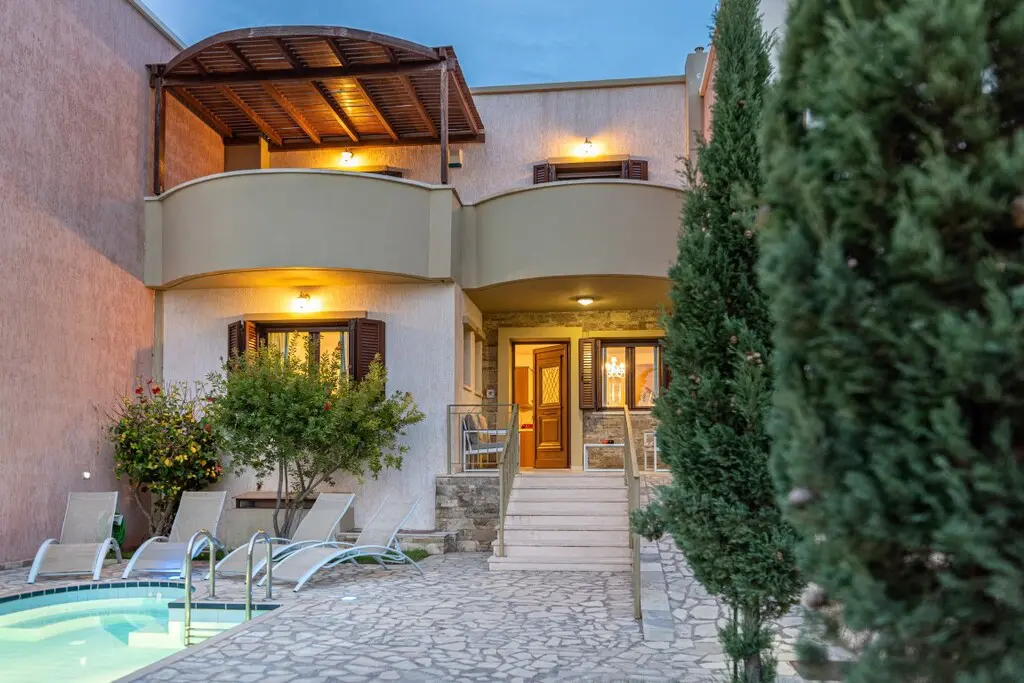 Villa Of 216 M² In Crete