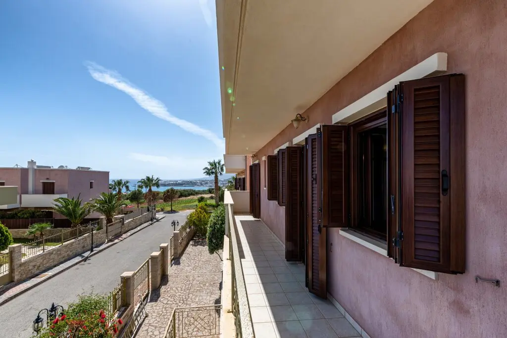 Flat Of 154 M² In Crete