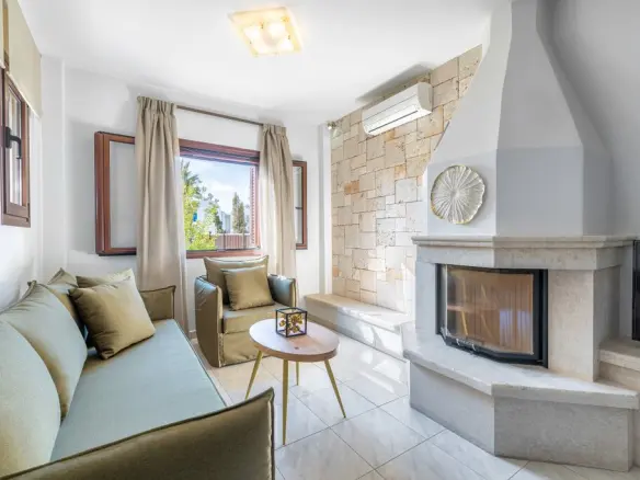 4-bedroom Villa In Makris Gialos, Greece (223 M²)