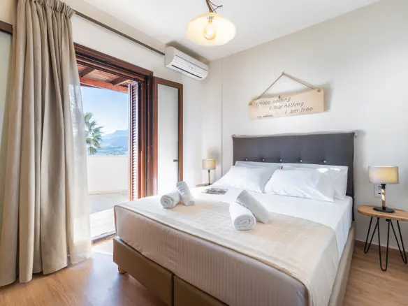 4-bedroom Villa In Makris Gialos, Greece (216 M²)