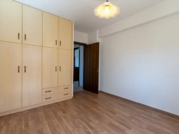 3-bedroom Flat In Makris Gialos, Greece (154 M²)