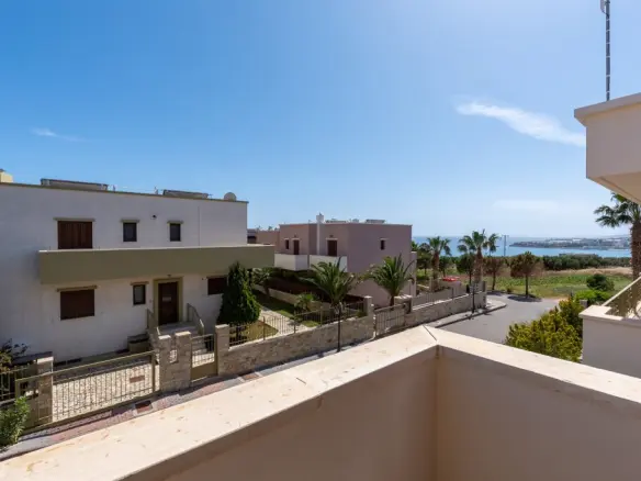 3-bedroom Flat In Makris Gialos, Greece (154 M²)
