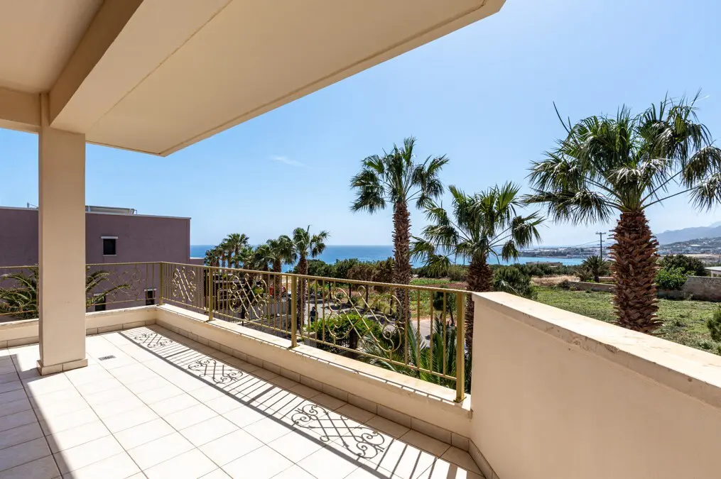Flat Of 140 M² In Crete