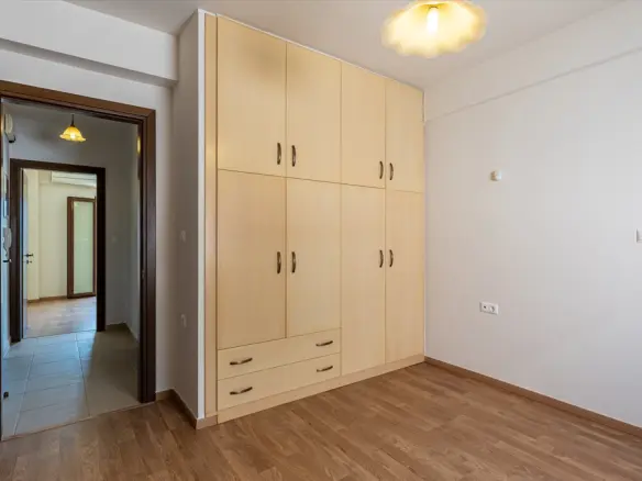 3-bedroom Flat In Makris Gialos, Greece (140 M²)