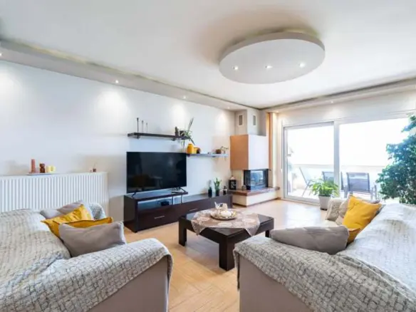 Flat In Eleitheres, Greece (145 M²)