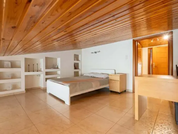 Flat In Eleitheres, Greece (145 M²)