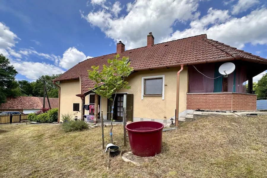House Of 100 M² With Garden In Gétye, Zala