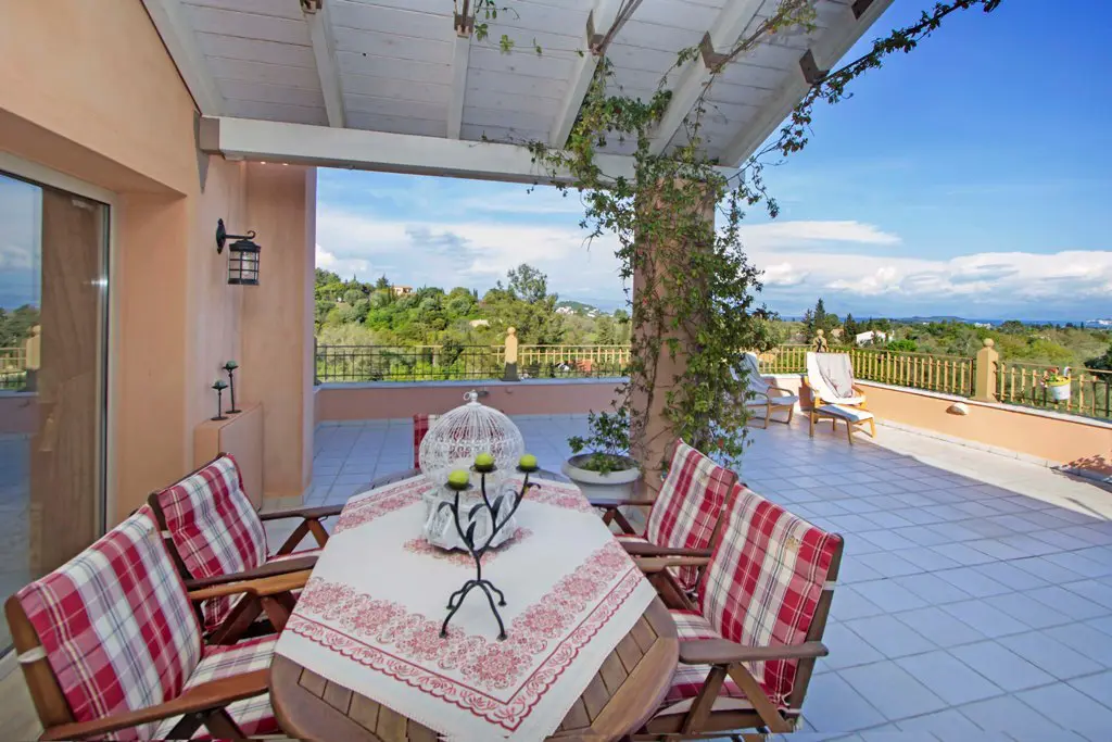 Villa Of 379 M² In Corfu