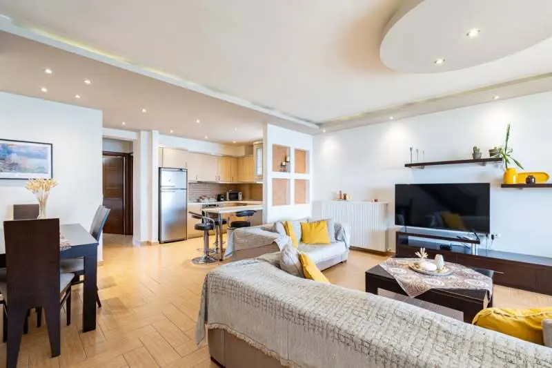 Flat 145 M² In Kavala Suburbs
