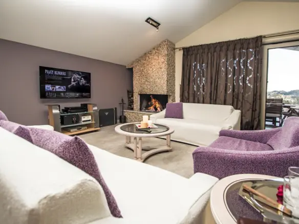 Villa In Corfu, Greece (464 M²)