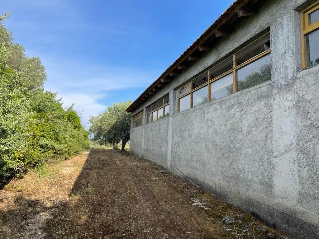 Building Of 200 M² In Corfu