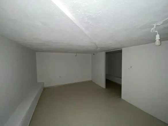 Commercial Property Of 40 M² In The Suburbs Of Thessaloniki