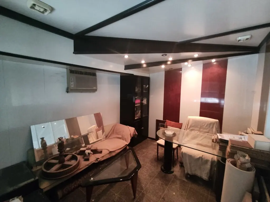 Building Of 900 M² In The Suburbs Of Thessaloniki