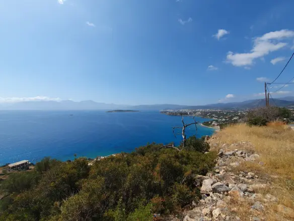 Land Of 1630 M² In Crete