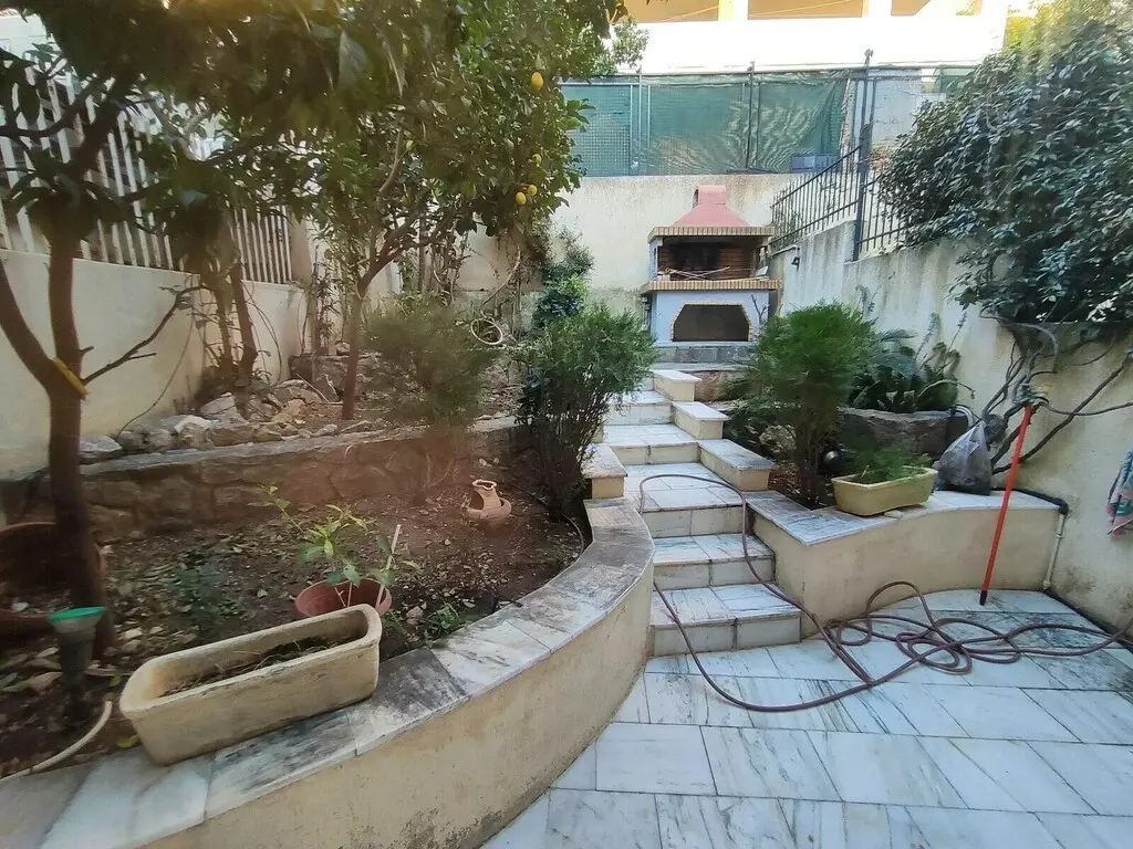 Detached House Of 286 M² In Athens