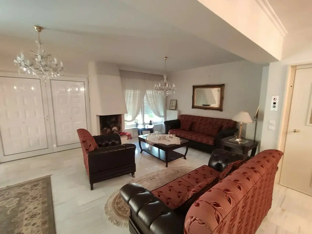 Detached House Of 286 M² In Athens