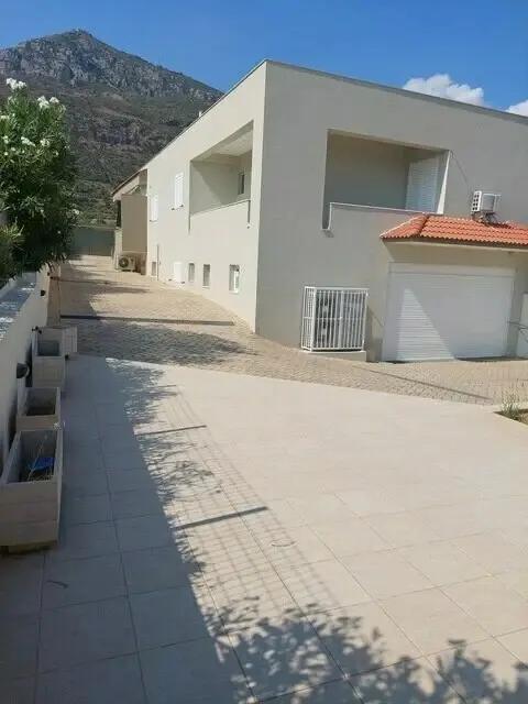 Detached House Of 304 M² In Eastern Peloponnese