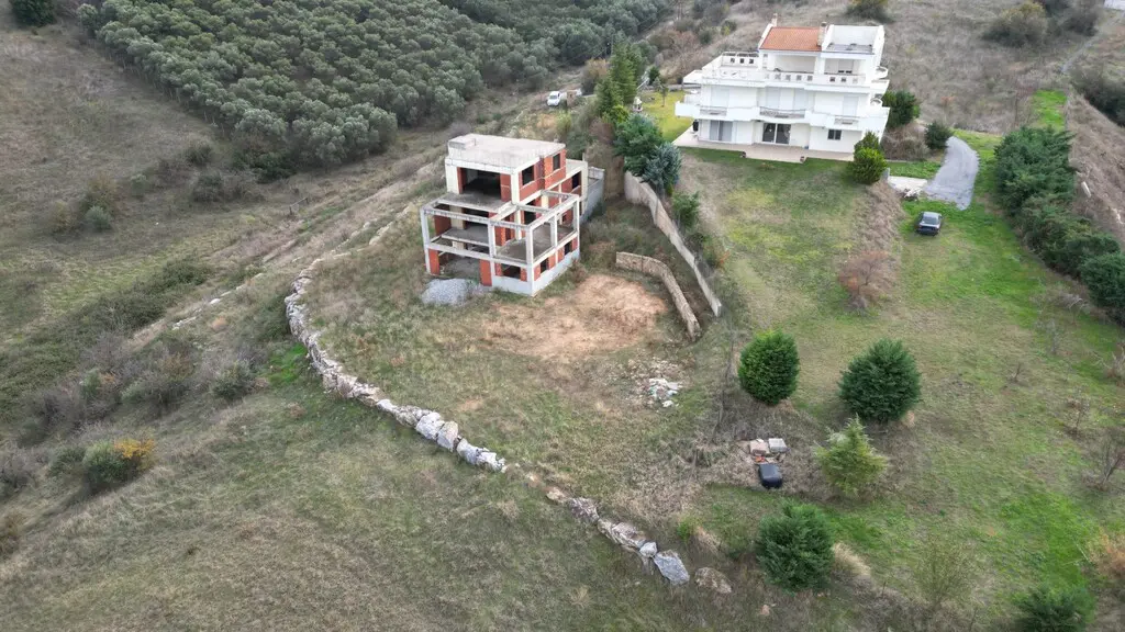 Villa Of 343 M² In The Suburbs Of Thessaloniki