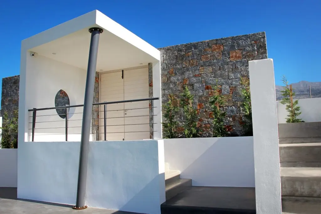 Hotel Of 700 M² In Crete